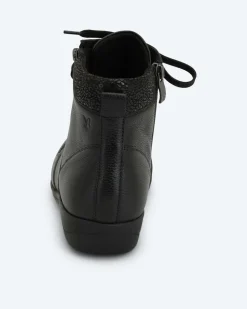 Boot in H-Weite