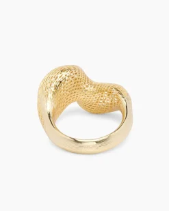 Ring im modischen Design
