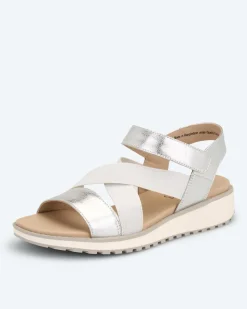 Sandale mit Elastikbändern