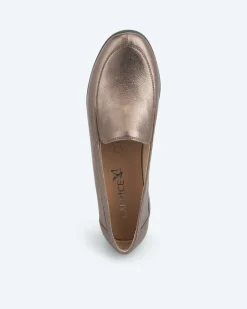 Slipper mit Krokodetails