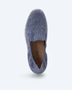 Slipper mit Lochmuster