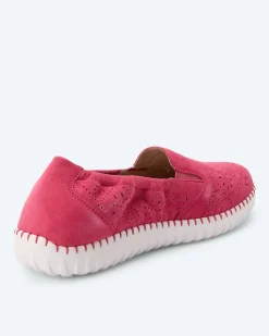 Slipper mit Lochmuster