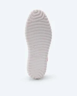 Slipper mit Lochmuster