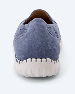 Slipper mit Lochmuster
