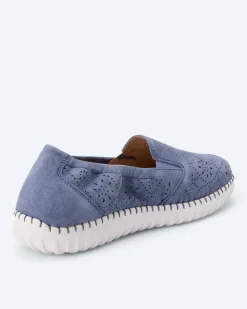 Slipper mit Lochmuster