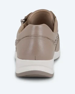 Sneaker in Weite H mit Perforation